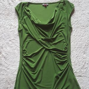 Vince Camuto Top Green Swoop Neck Stretchy Womens Size Medium